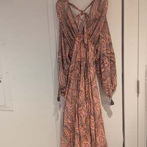 Free People Mirage Long Sleeve Maxi Dress in Peach Combo Pink Paisley size 2